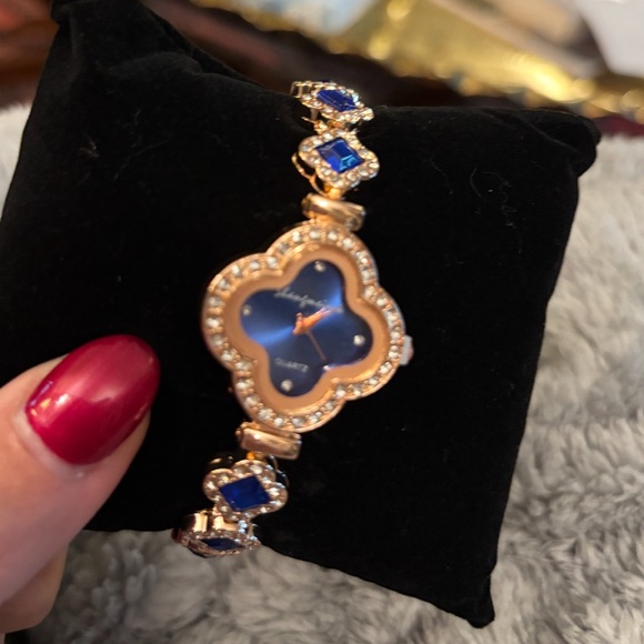 Accessories - Women’s Quartz Goldtone and Blue 4 Leaf Clover Bracelet Watch NIB